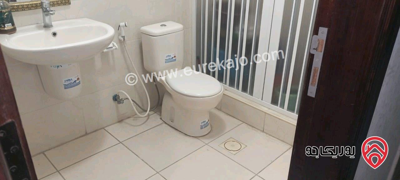 شقة ديلوكس مساحة 84م طابق أول للبيع في الزرقاء - جبل طارق 