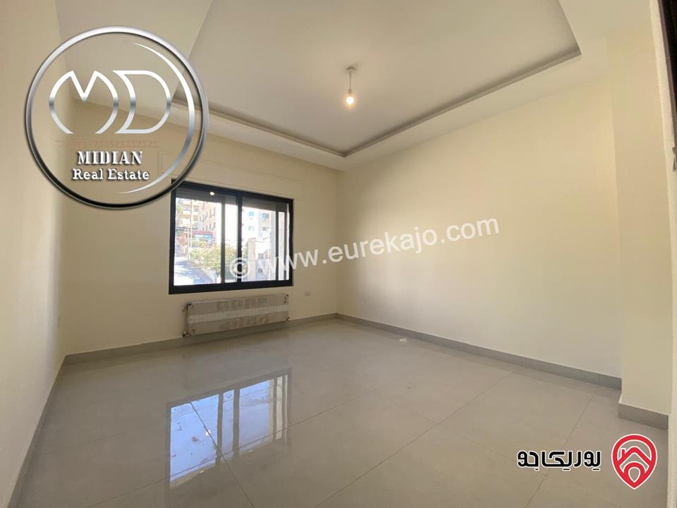 شقة ارضية جديدة فارغة للايجار في عمان - ضاحية الرشيد مساحة 180م مع ترس 30م تشطيبات ديكورات سوبر ديلوكس