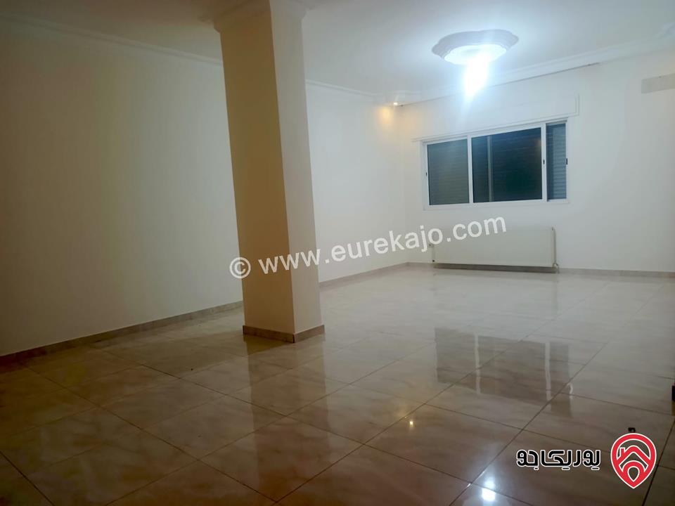 شقة طابق أول مساحة 200م للايجار في عمان - ام السماق 