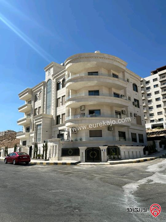 شقة فاخرة طابق ثالث مساحة 242م للايجار مفروشة في عمان - الجبيهة