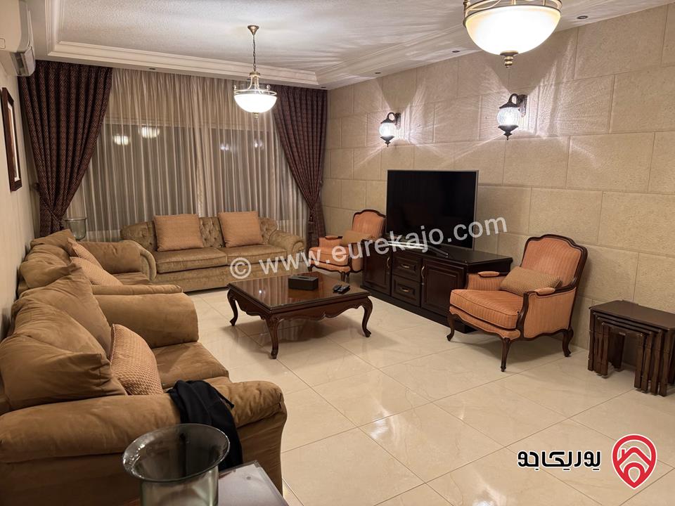 شقة طابقية سوبر ديلوكس مساحة 300م طابق ثاني للبيع في عمان - الرابية شارع عاهد السخن