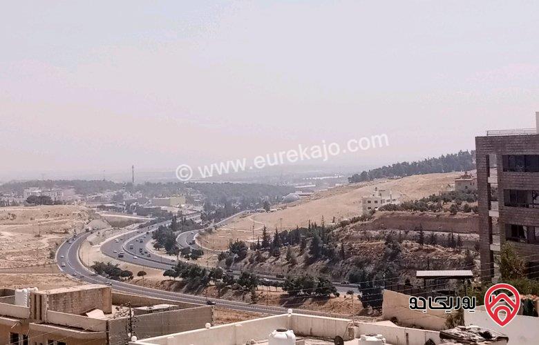 قطعة أرض مفروزة مساحتها 700م باسم مالك واحد للبيع في عمان - منطقة البنيات الجنوبي مطلة على طريق المطار قريبة من جامعة البتراء جميع الخدمات متوفرة 
