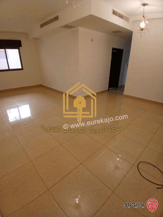 شقة فارغة طابق ثالث مساحة 140م للإيجار في عمان - الدوار السابع 