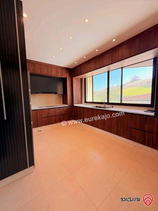 شقة أرضية مساحة 225م داخلي و 123م خارجي للبيع في عمان - كريدور عبدون