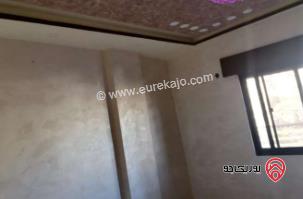 شقة مساحة 100م طابق ثالث للبيع في الجبل الأخضر 