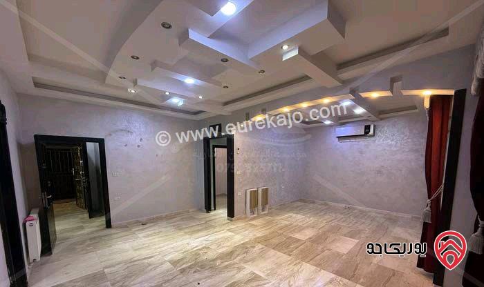 شقة فارغة مساحة 240م طابق أول للايجار في عمان - الرابية