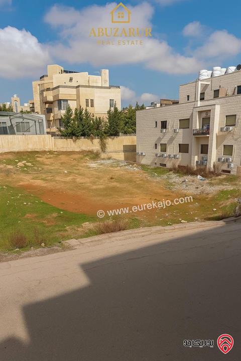 قطعة ارض مساحة 781م للبيع في عمان - الجبيهة سكن ب احكام خاصة بسعر مغري جداً 