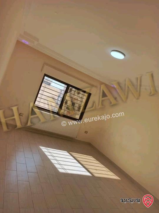 شقة فارغة طابق أرضي مساحة 220م داخلي و 50م خارجي للايجار في عمان - البنيات 