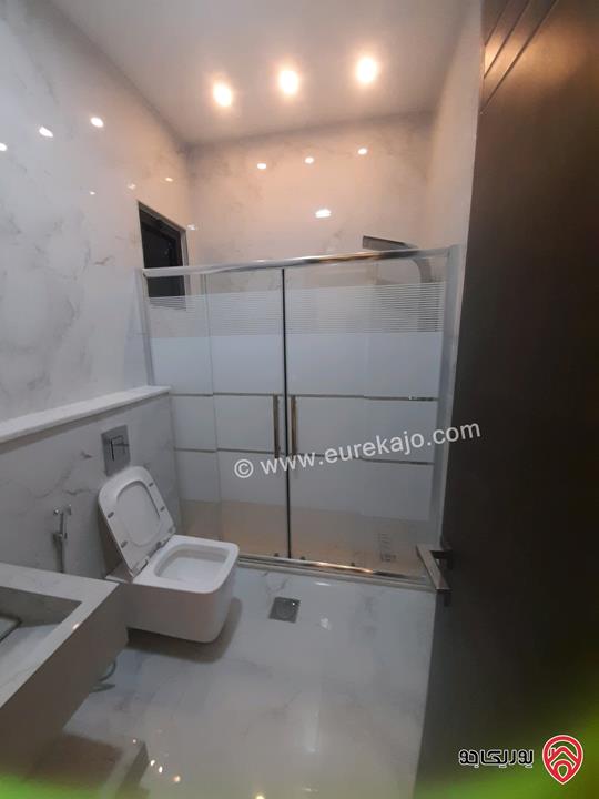 شقة سوبر ديلوكس ارضية مساحة 230م داخلي و 60م خارجي للبيع في عمان - طريق المطار