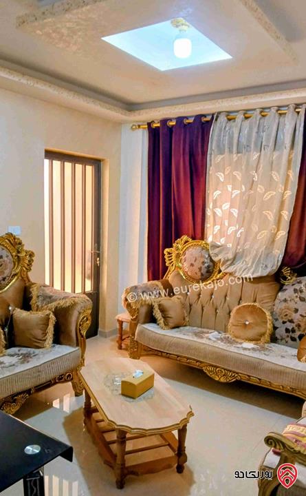 شقة ديلوكس مساحة 84م طابق أول للبيع في الزرقاء - جبل طارق 