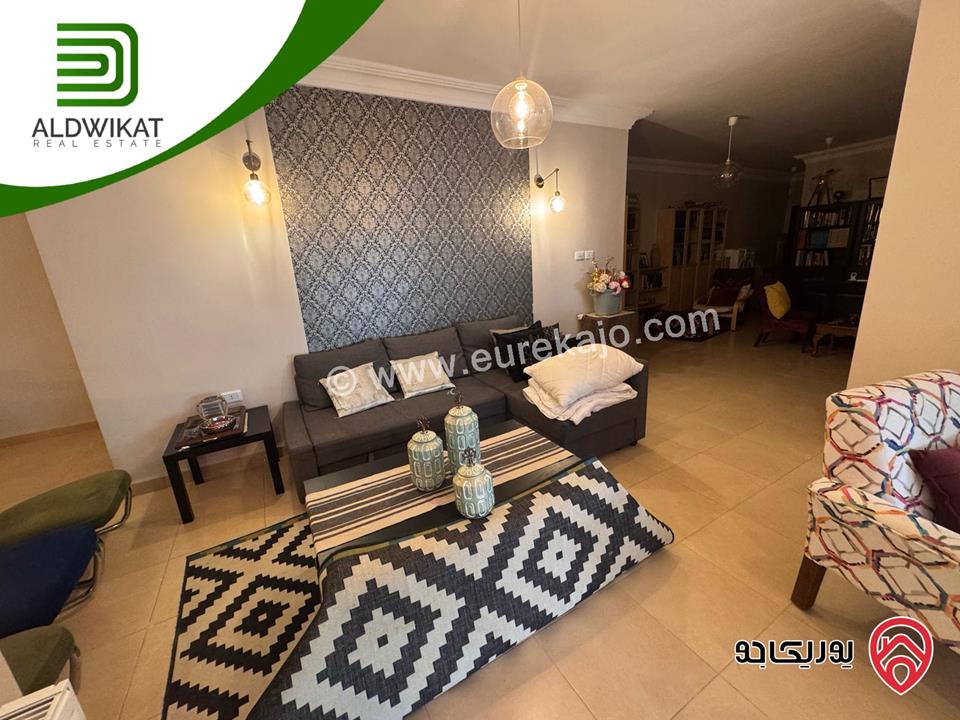 فيلا مستقلة للبيع في عمان - دابوق/ الفردوس مساحة البناء 940م ومساحة الارض 850م ومساحة الحديقة 400م والترس 50م