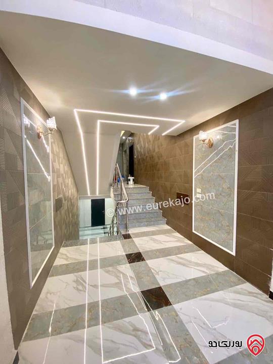 شقة مميزة دوبلكس مساحة 212م للبيع في عمان - منطقة ابو علندا اسكان الكهربا 