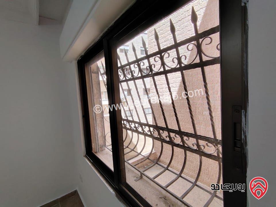 شقة مساحة 111م طابق أول للبيع في عمان - طبربور 