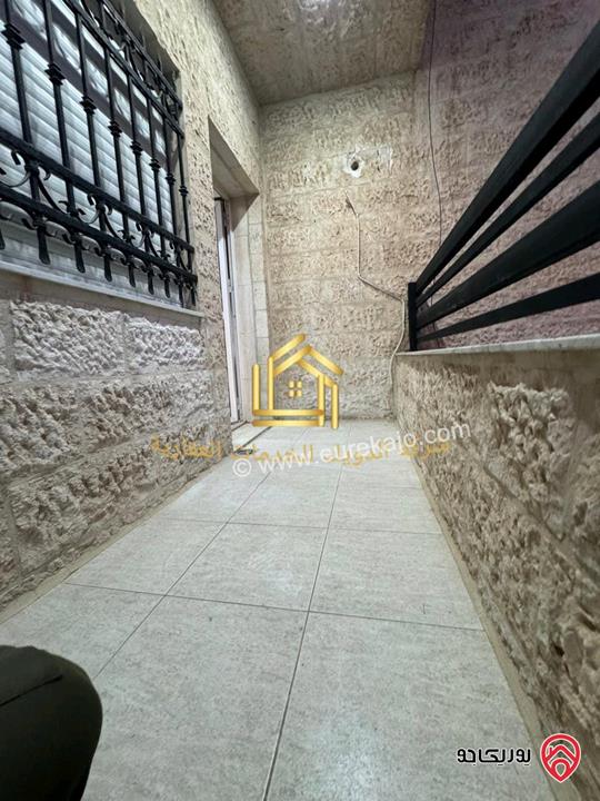 شقة فارغة طابق ثالث مساحة 200م للإيجار في عمان - ضاحية الرشيد 