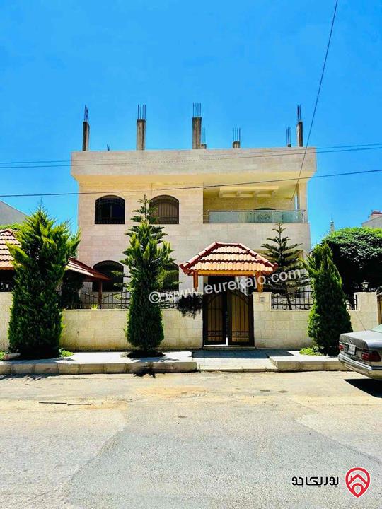 فيلا مستقلة شقتين مساحة 500م على ارض 564م للبيع في عمان - البنيات شارع الحرية منطقة فلل