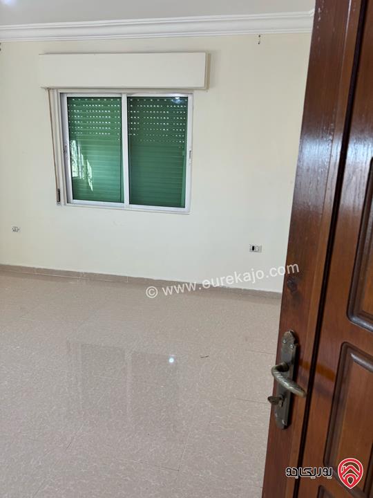 شقة طابق رابع مساحة 150م للبيع في اربد - الحي الشرقي