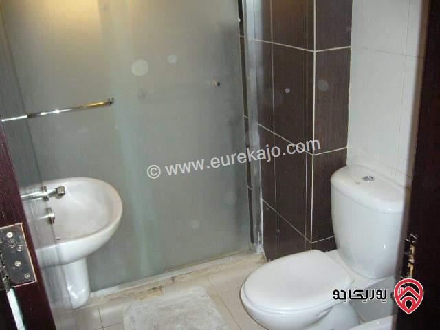 شقة مفروشة أرضية مساحة 130م داخلي و 40م خارجي للإيجار أو للبيع في عمان– الدوار الرابع