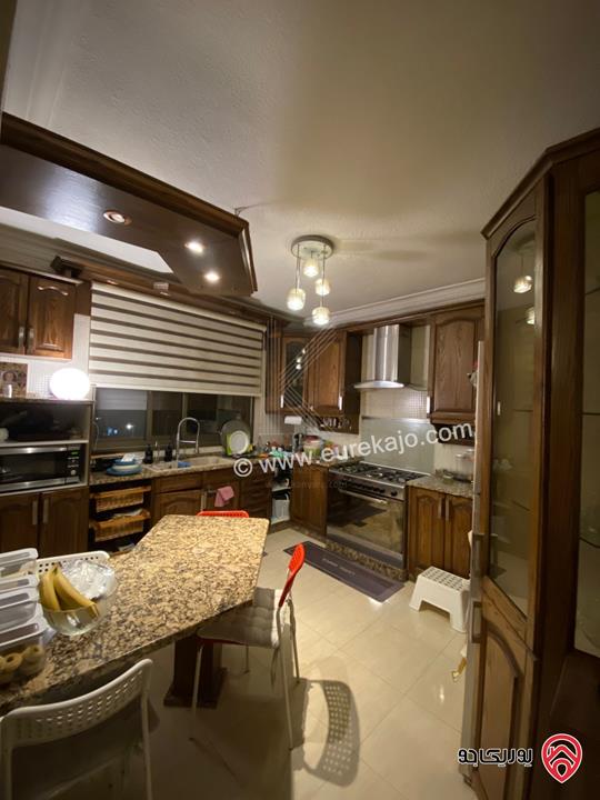 شقة مميزة طابق ثالث مع روف مساحة 164م للبيع في عمان - ضاحية الرشيد