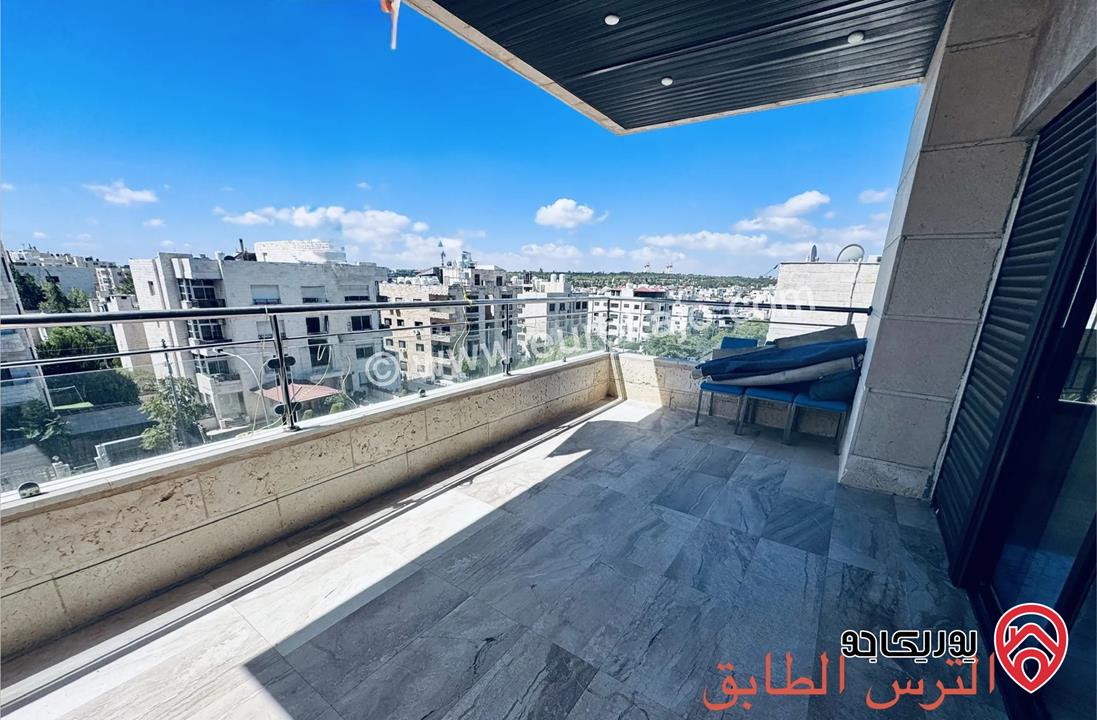 شقة فاخرة طابق ثالث مع روف مساحة 405م للبيع في عمان - خلدا
