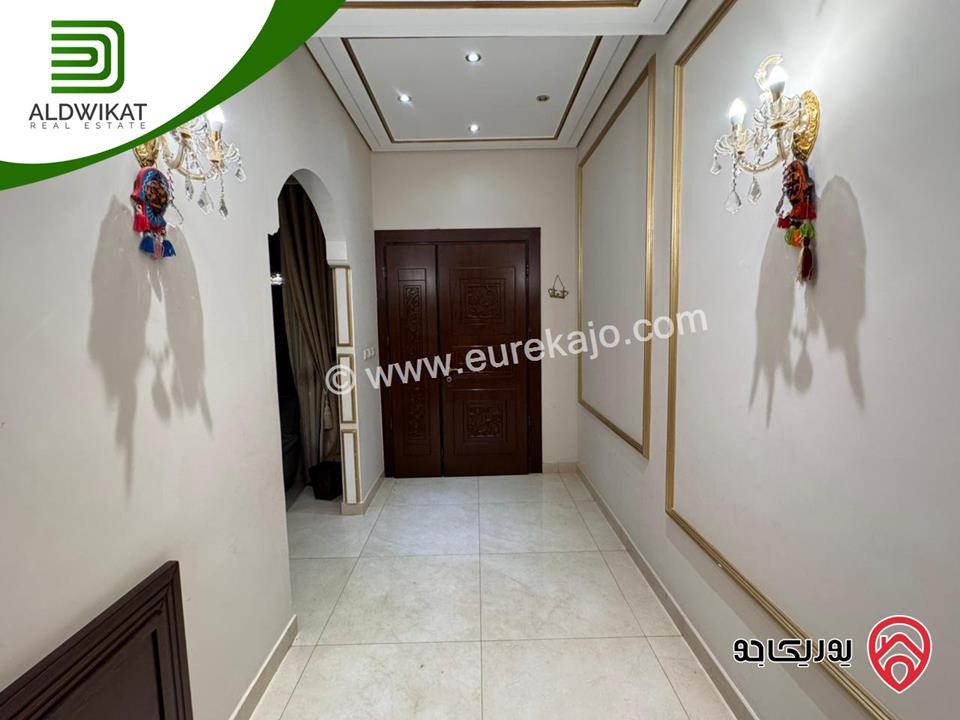 فيلا مستقلة للبيع في منجا/ مادبا مساحة البناء 1400م ومساحة الارض 1000م موقع مميز فلل حديثة