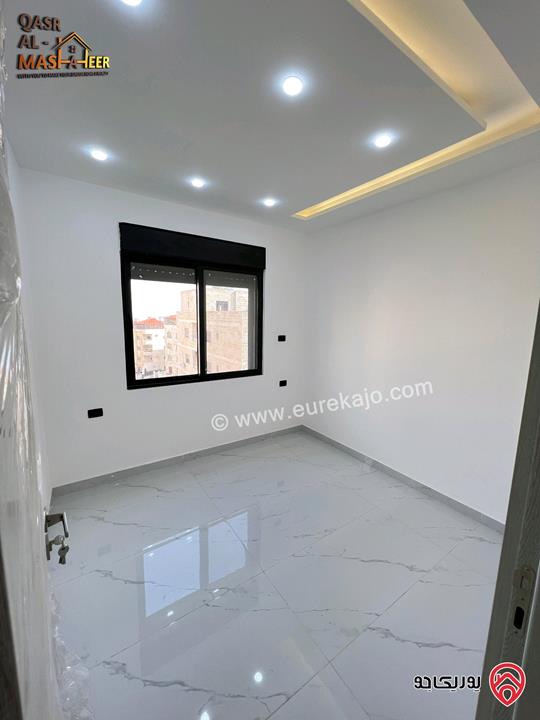 شقة ارضية مميزة مساحة 120م للبيع في عمان - الجبيهة ام زويتينة شارع التعليم العالي 