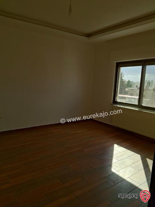 شقة جديدة طابق ثاني مساحة 174م للبيع في عمان - خلدا