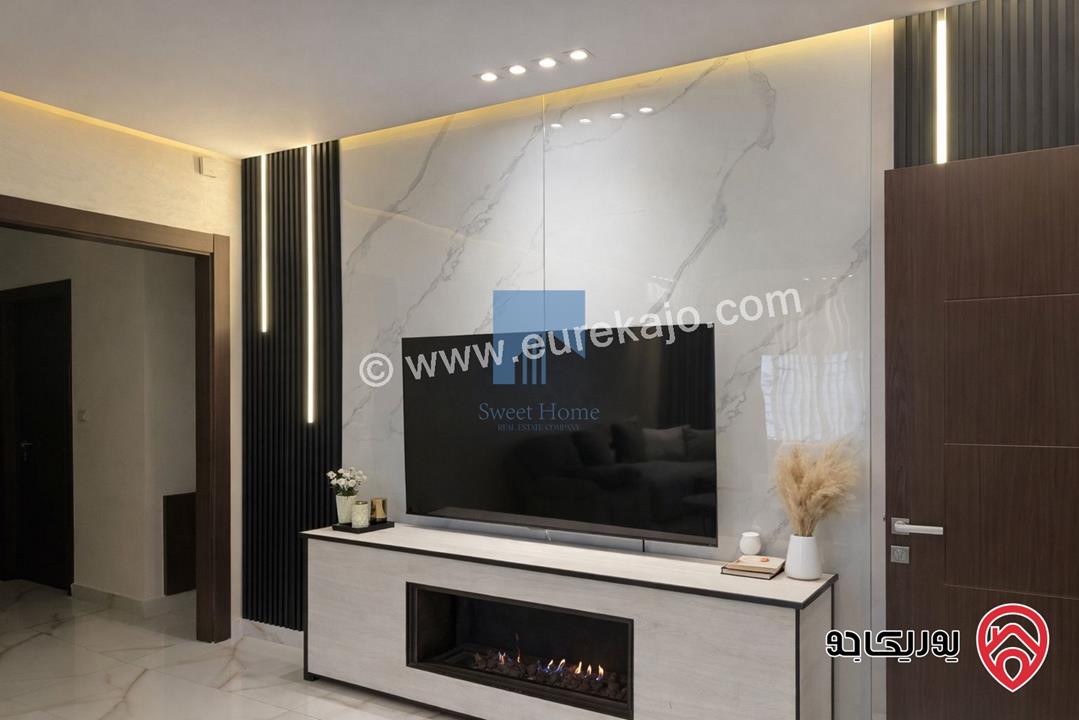 شقة فاخرة طابق ثالث مع روف دوبلكس مساحة 229م للبيع في عمان - الجندويل