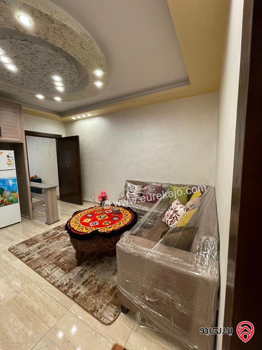 فيلا مساحة 700م على أرض 1 دونم مفروشة للإيجار في عمان - الجبيهة