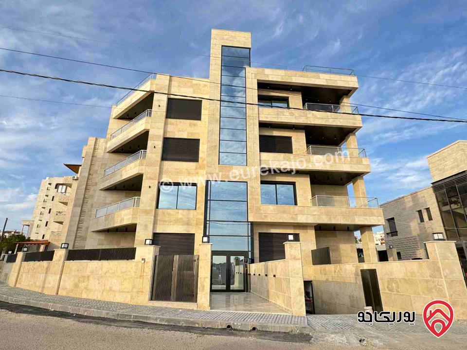 شقة طابق ارضي مساحة 228م داخلي و 100م خارجي للبيع في عمان - مرج الحمام