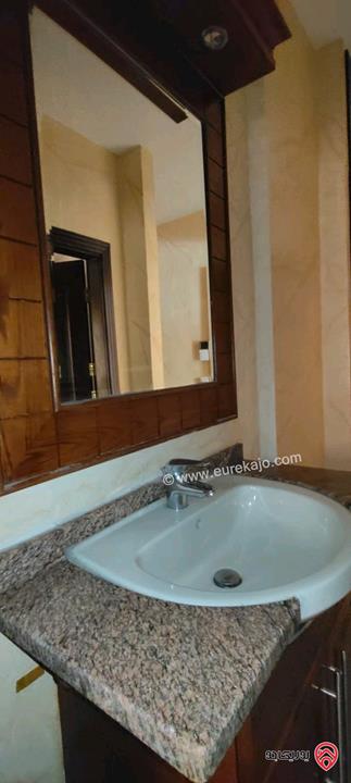 شقة ارضية مساحة 350م للبيع في عمان - دير غبار 