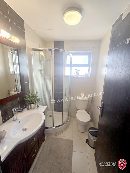 شقة طابق ثالث مساحة 120م للايجار مفروشة في عمان - الرابية