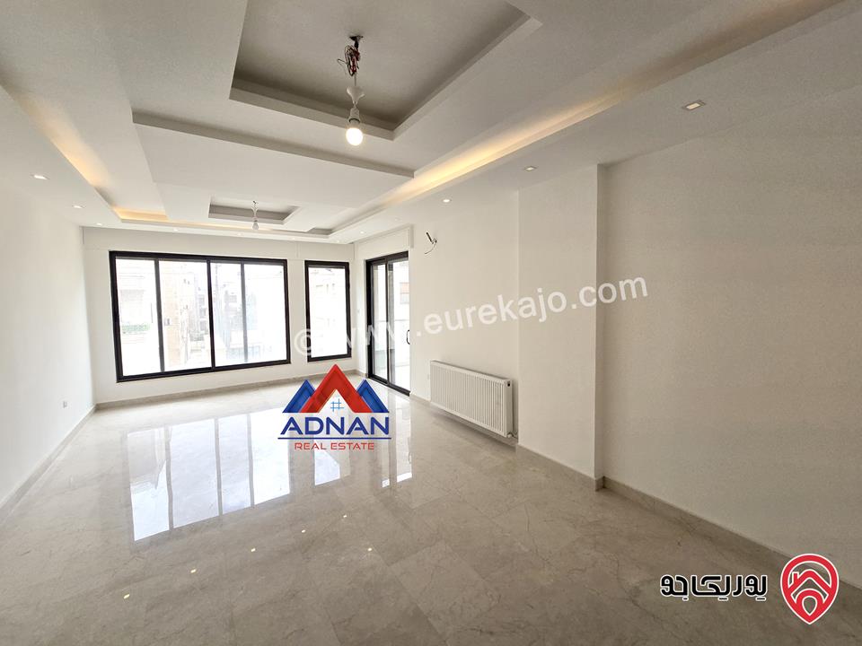 شقة فارغة جديدة لم تسكن طابق أول مساحة 200م للايجار السنوي في عمان - الشميساني
