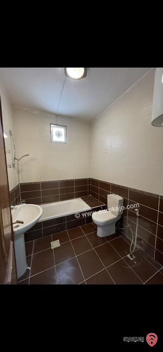 شقة مميزة ضمن بيت مستقل مساحة 200م للإيجار في اربد