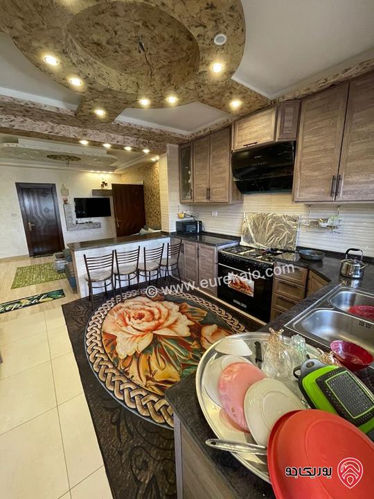 فيلا مساحة 700م على أرض 1 دونم مفروشة للإيجار في عمان - الجبيهة