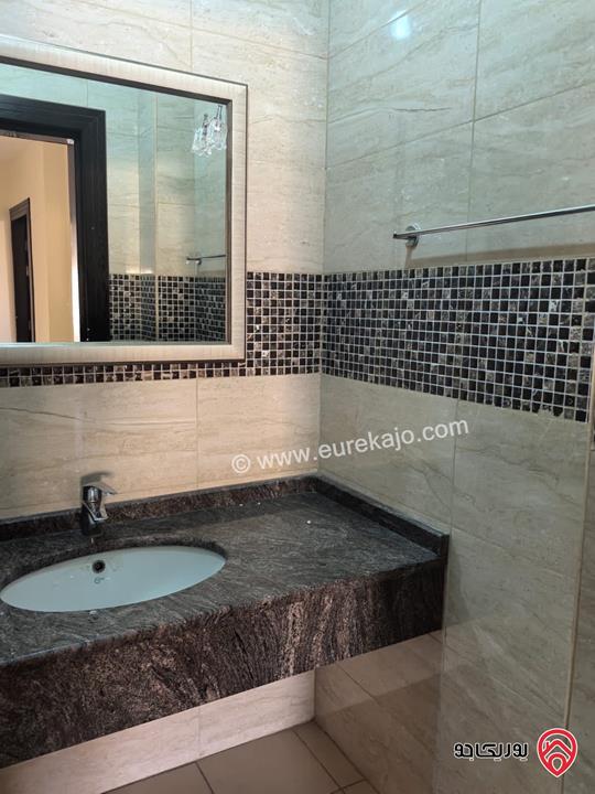 شقة طابق ثالث مساحة 220م للايجار في عمان - خلدا