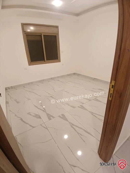 شقة لم تسكن مساحة 160م طابق ثاني للايجار في اربد - جنوب كومباوند الأمعري 