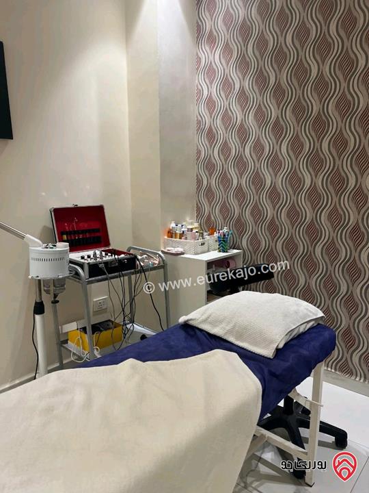 صالون سيدات مساحة 150م للبيع في اربد شارع ابو راشد