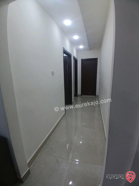 شقة سوبر ديلوكس مساحة 110م طابق اول فني للبيع في اربد - قرب قصر العوادين