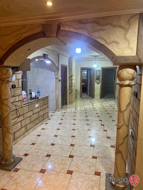 شقة تسوية مساحة 150م داخلي و 110م خارجي للبيع في الزرقاء الجديدة خلف دريم هوم