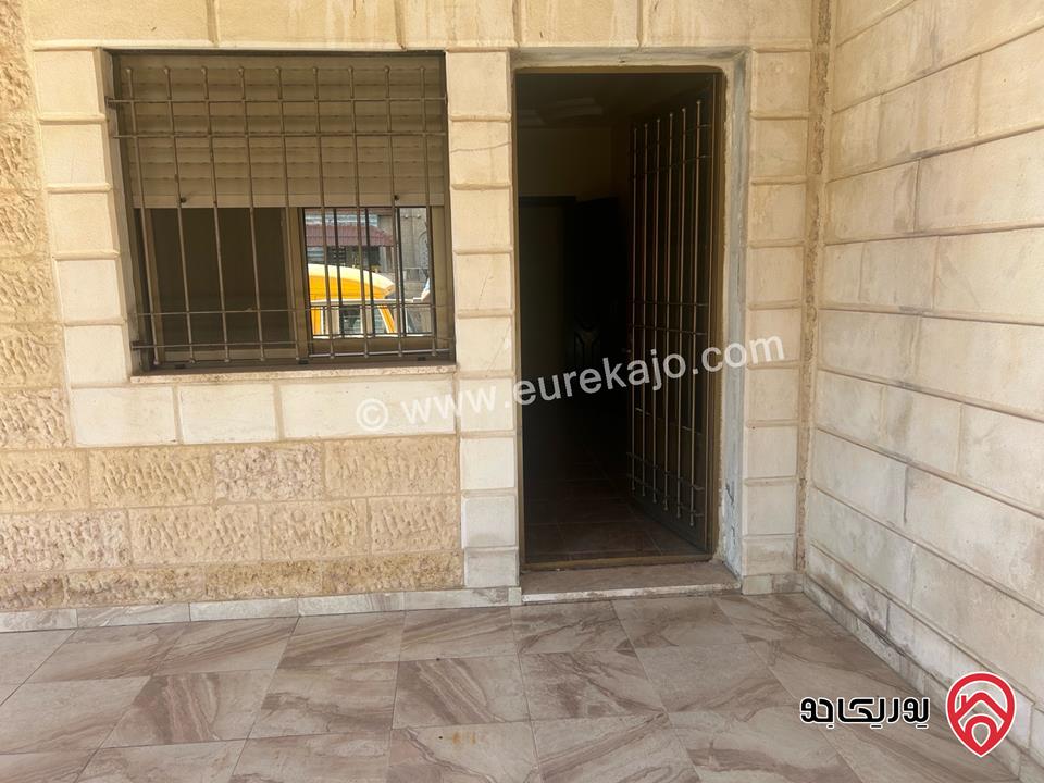 شقة أرضية مساحة 126م داخلي و 32م خارجي للبيع في عمان - طبربور 