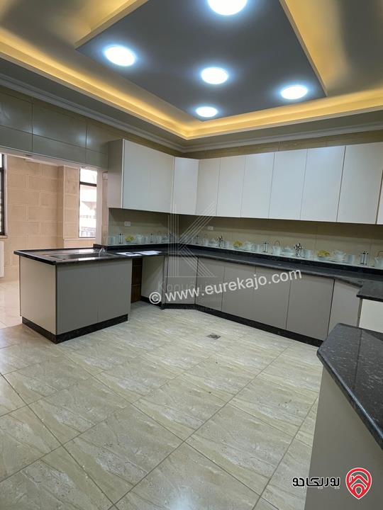 شقة فاخرة مساحة 342م طابق ثالث للبيع في عمان - الشميساني