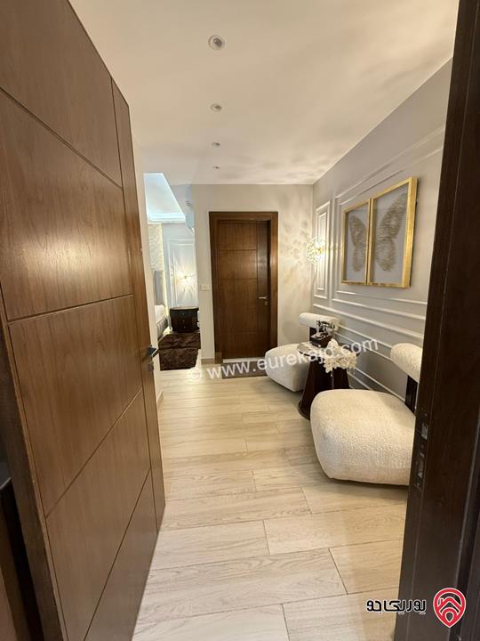 شقة شبه ارضية مساحة 210م داخلي و 180م خارجي لم تسكن للايجار مفروشة في عمان - خلدا