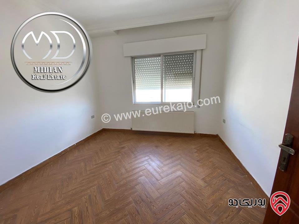 شقق للبيع طابق أخير مع روف في عمان - ضاحية الرشيد مساحات 220م & 240م مع تراسات امكانية الأقساط بأسعار مميزة