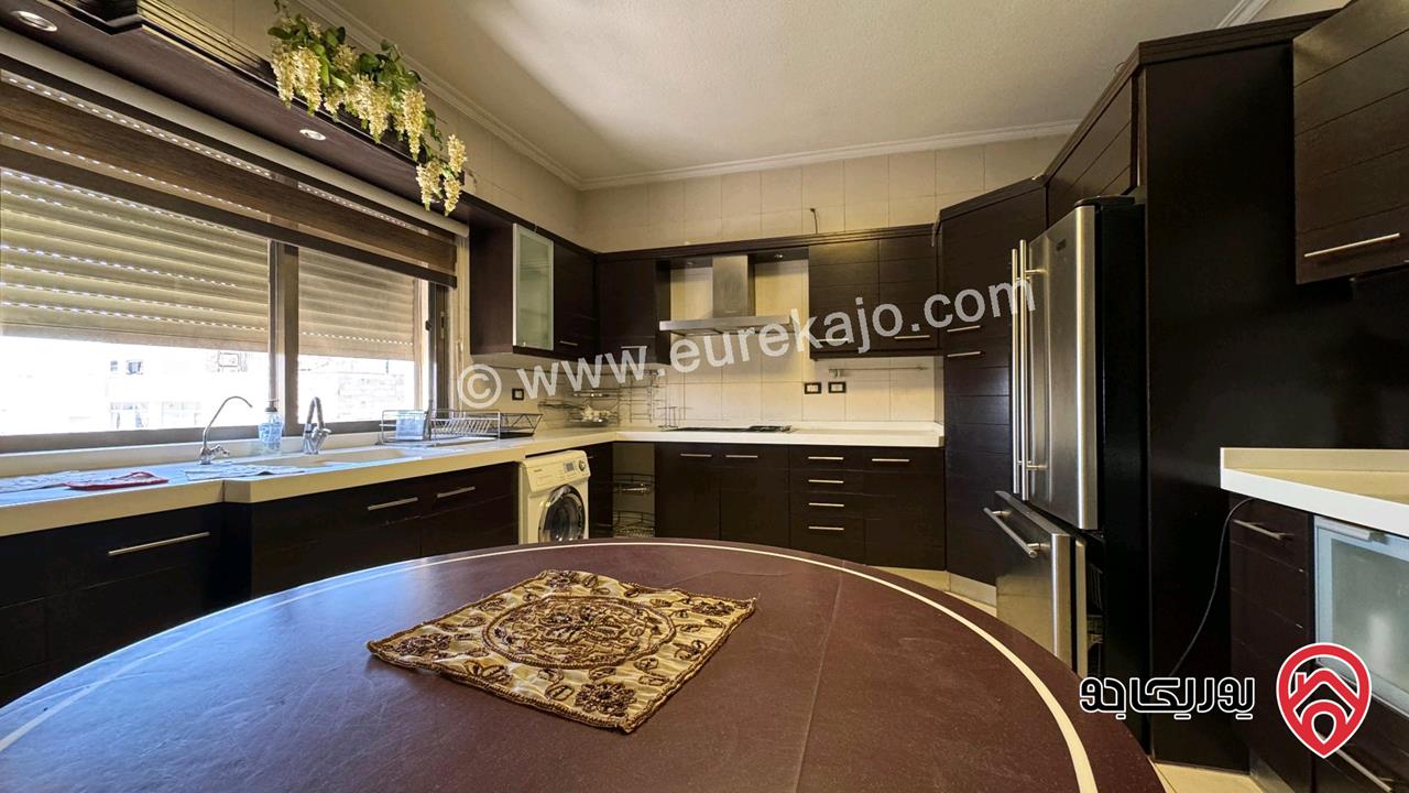 شقة مفروشة مساحة 230م طابق ثالث للايجار في عمان - أذينة