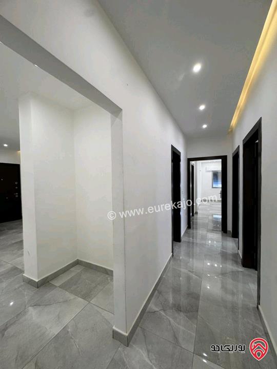 شقة جديدة طابق شبه ارضي مساحة 170م للايجار في عمان - شفا بدران 