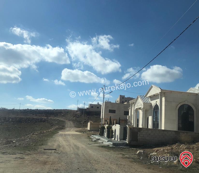 أرض على شارعين مساحة 500م للبيع في الزرقاء - جريبا اسكان الارقم  قرب زينات الربوع    