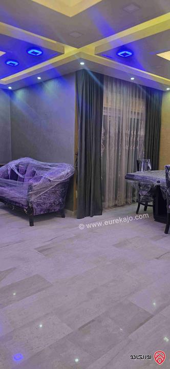 شقة مساحة 210م طابق أول للبيع في عمان - الرابية