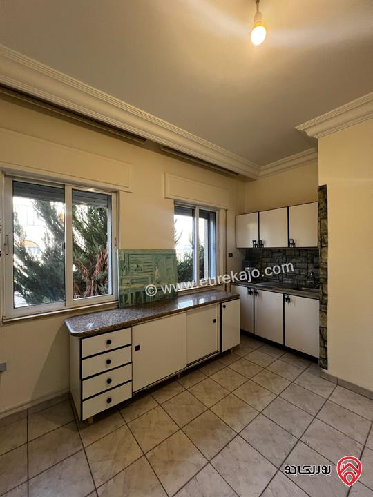 شقة طابق اول 70م غرفة نوم مع توابعها فارغة للايجار في عمان - الشميساني