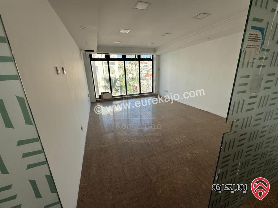مكتب تجاري مساحة 142م للايجار في عمان - الشميساني