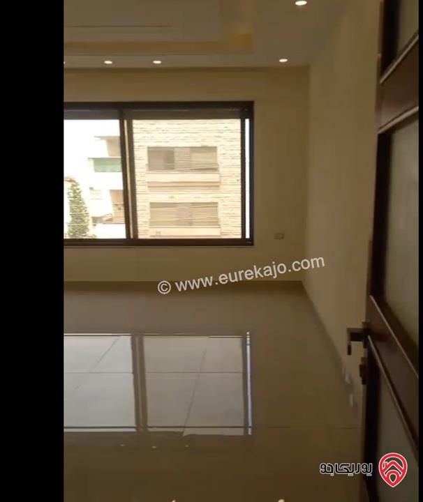 شقة للبيع طابق اول مساحة 240م في عمان - حي الصحابة ( عميش) 